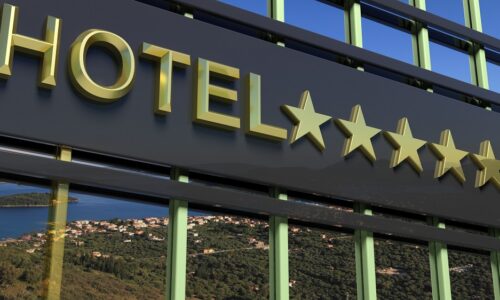 Czy warto wybierać hotele kilkugwiazdkowe?  